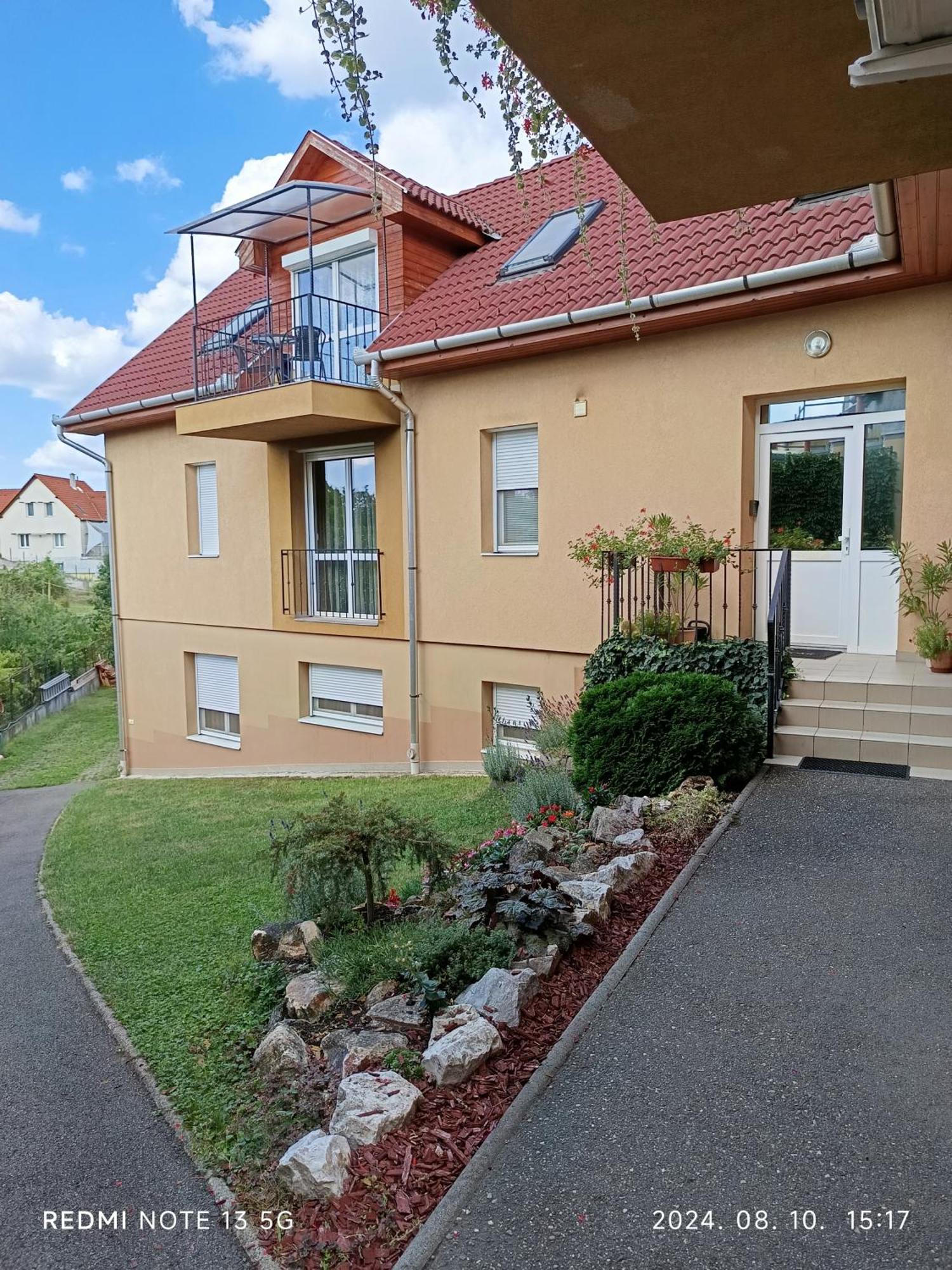 Zita Apartman Eger Exterior photo
